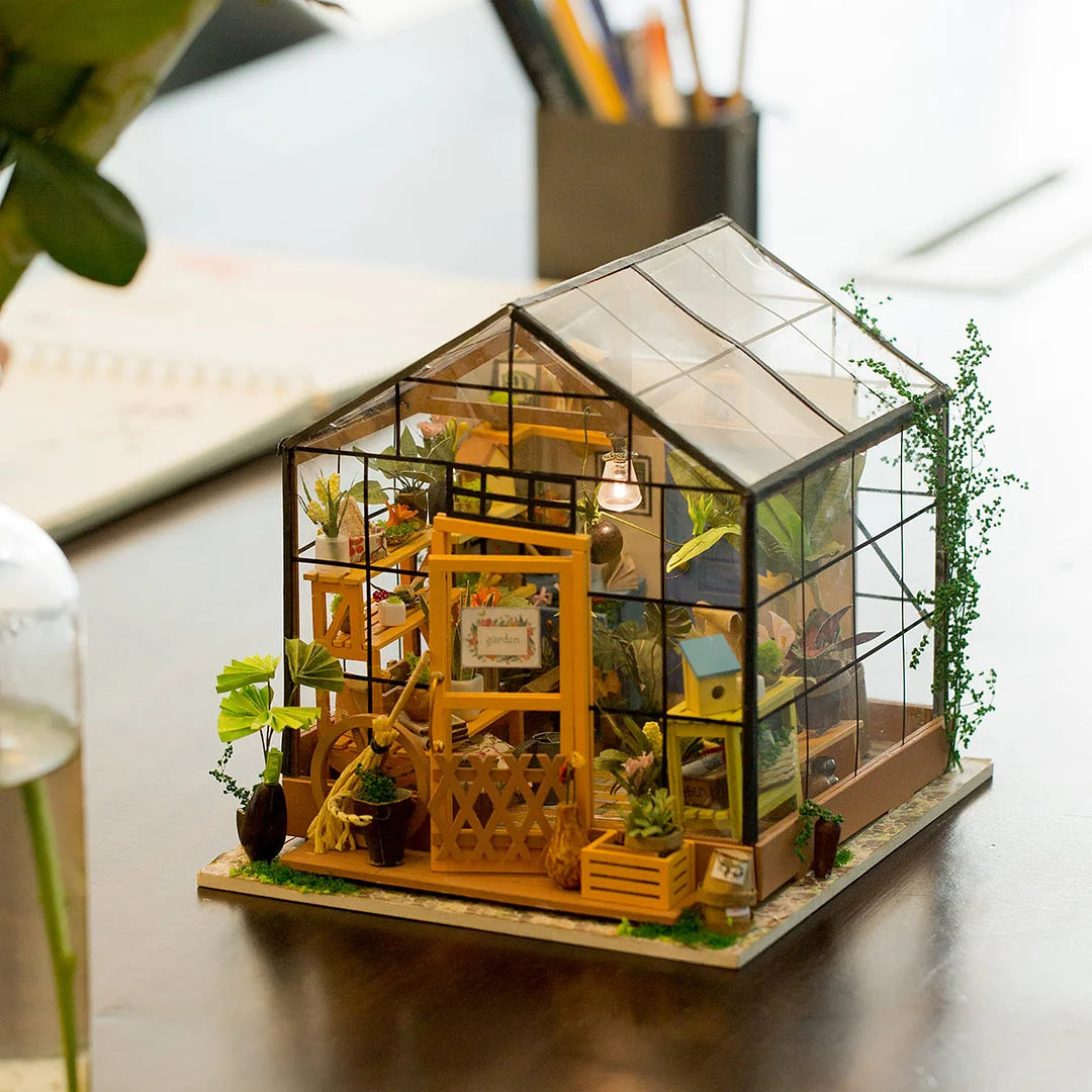 Cathy's Flower House DIY Miniature House DG104