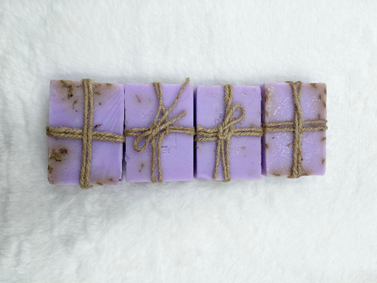 LAVENDER Handmade Soap Bar, 100% Natural, Moisturizing, Calming, Made with Pure Therapeutic Essential Oils, Chemical free, 4.5 oz